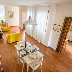  Apartamento In Great Location Italia