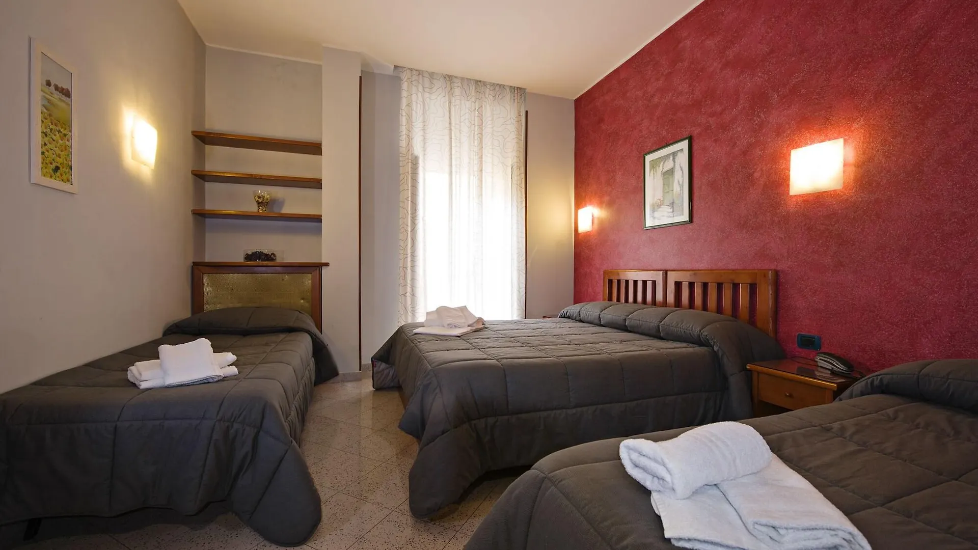Hotel Ercoli House Roma 2*,  Italia