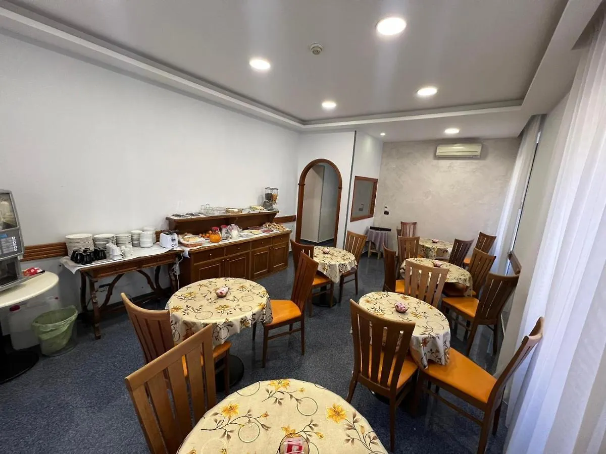 **  Hotel Ercoli House Roma Italia